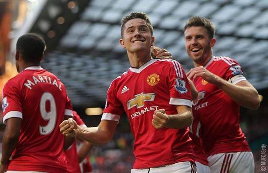 假身份背后 假身份背后